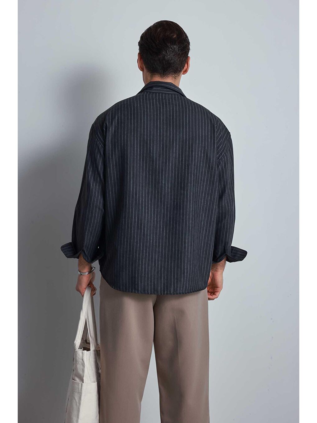 Erkek Oversize Çizgili Uzun Kollu Gömlek Siyah-4