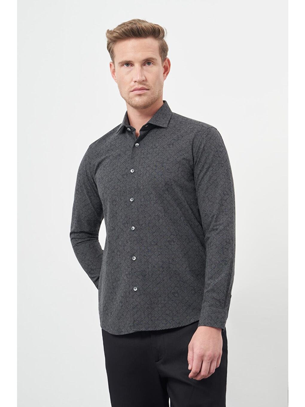 Siyah Uzun Kol Yarım İtalyan Yaka Cepsiz Pamuklu Classic Slim Fit Gömlek 1004245222