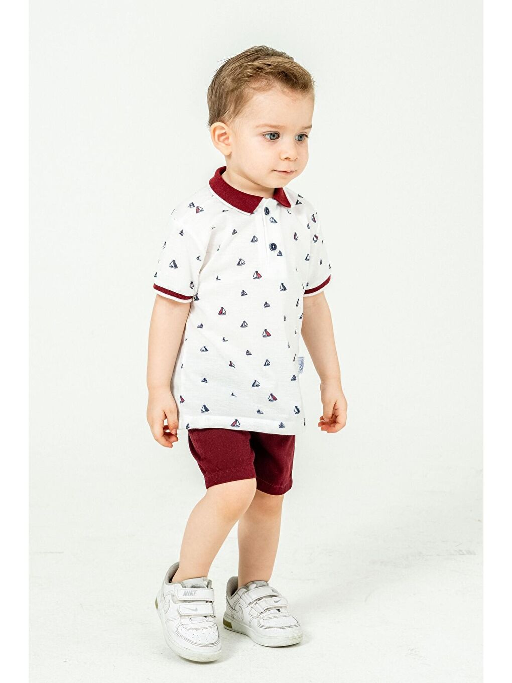 Bordo Tarz Lakos Yelken Desenli Belden Ayarlanabilir Kısa Kollu Şortlu 2'li Takım-1