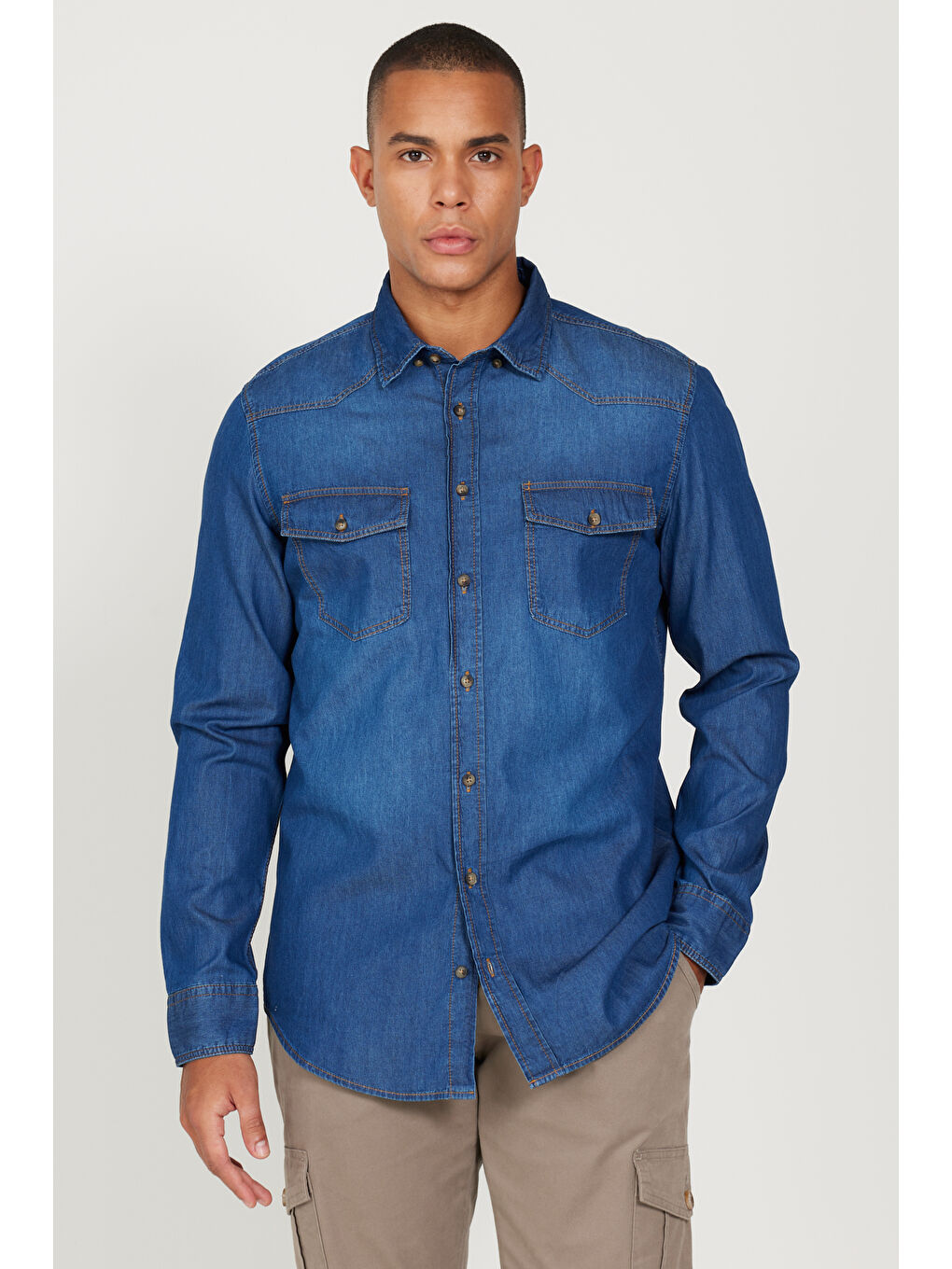 Erkek Mavi Slim Fit Dar Kesim Gizli Düğmeli Yaka %100 Pamuk Denim Jean Gömlek-2