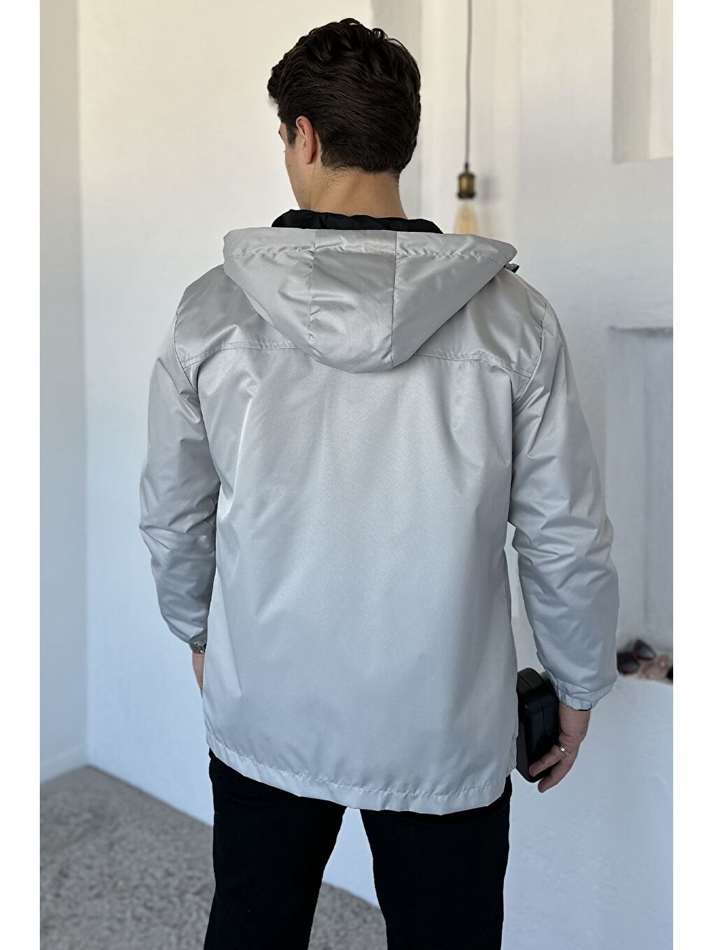 Gri Erkek İç Astarlı Kapüşonlu Amblem Detaylı Mevsimlik Mont-2