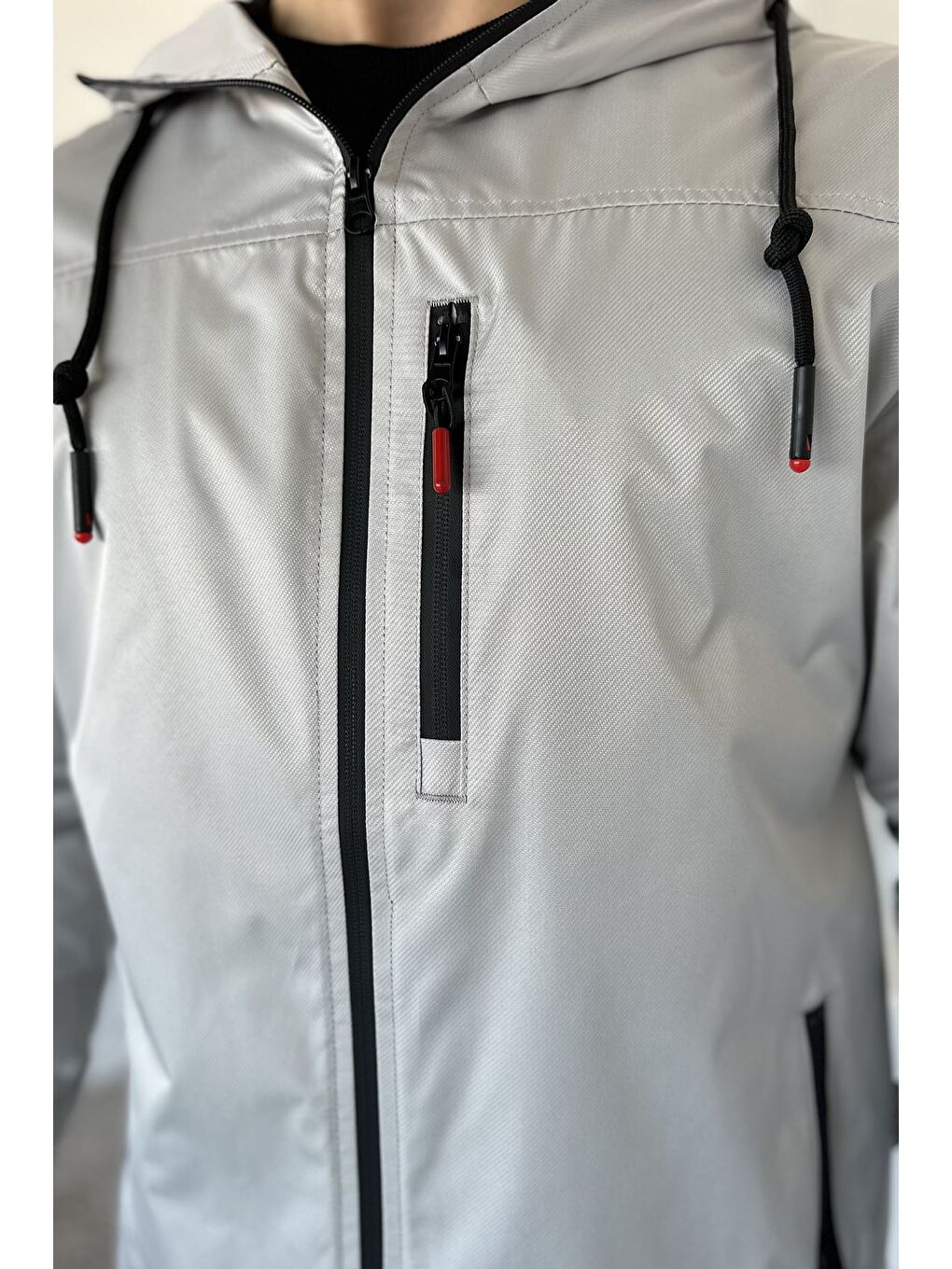 Gri Erkek İç Astarlı Kapüşonlu Amblem Detaylı Mevsimlik Mont-3