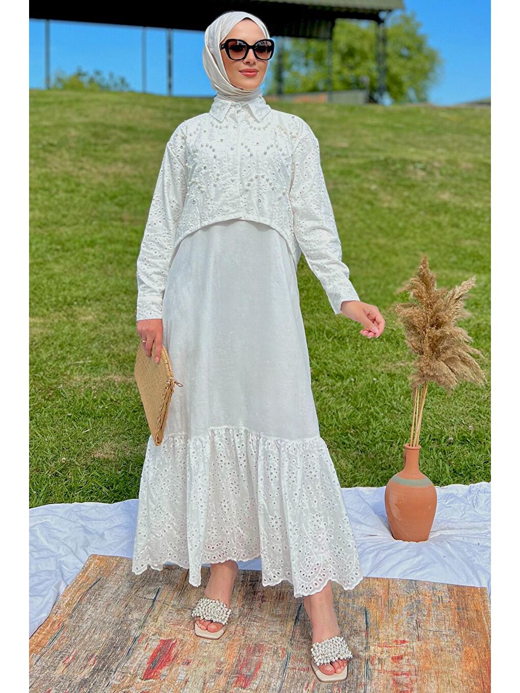 Beyaz Kolsuz Elbise Taş Ve İncili Gömlek Tesettür İkili Takım
