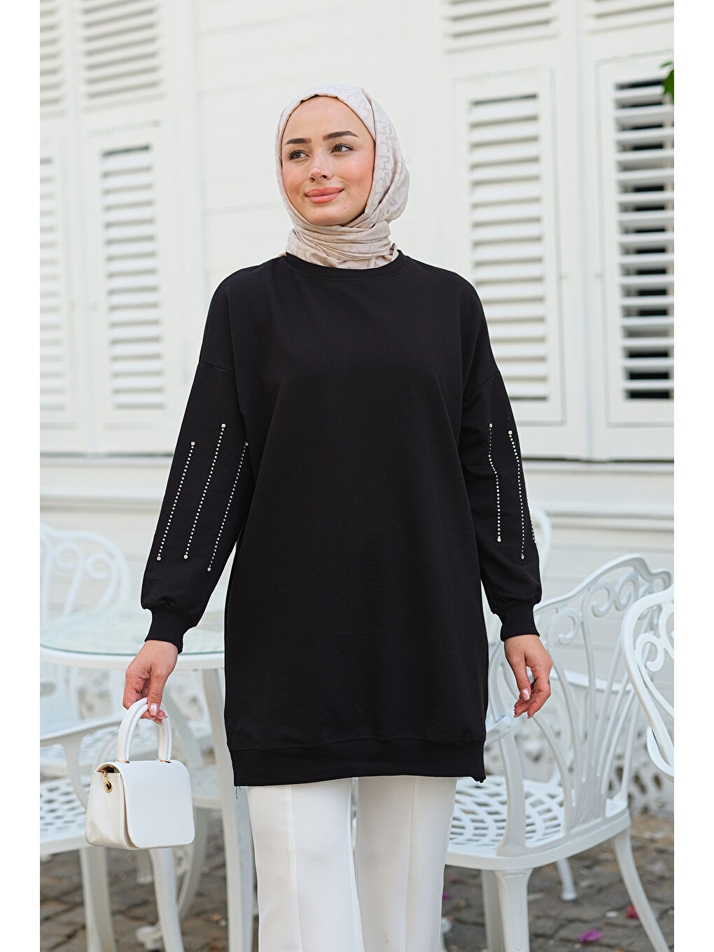 Kolları Taş Aksesuarlı Tunik Siyah-2