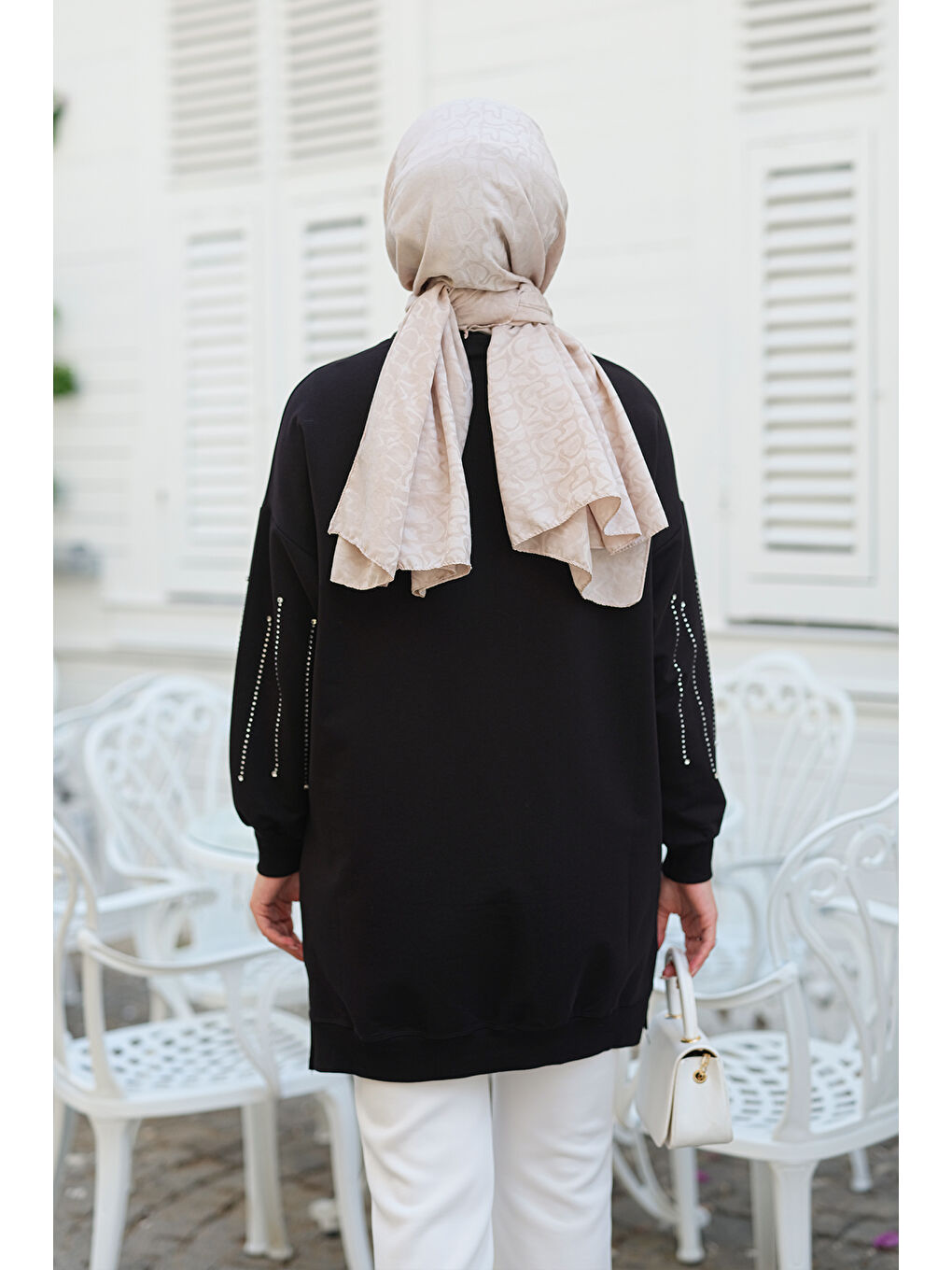 Kolları Taş Aksesuarlı Tunik Siyah-4