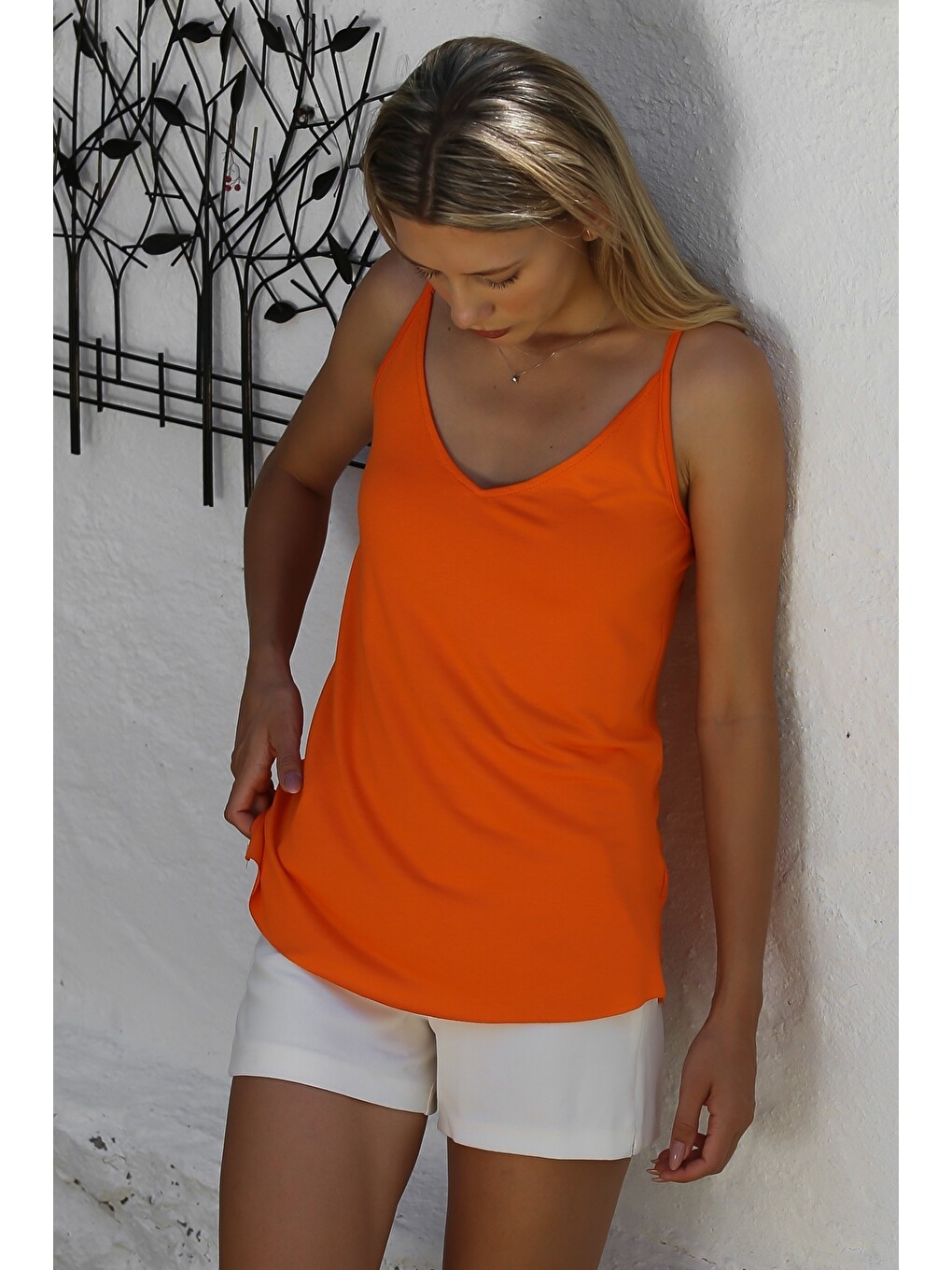 Turuncu V Yaka Askılı Yarım Astarlı Yırtmaçlı Örme Basic Casual Bluz-1