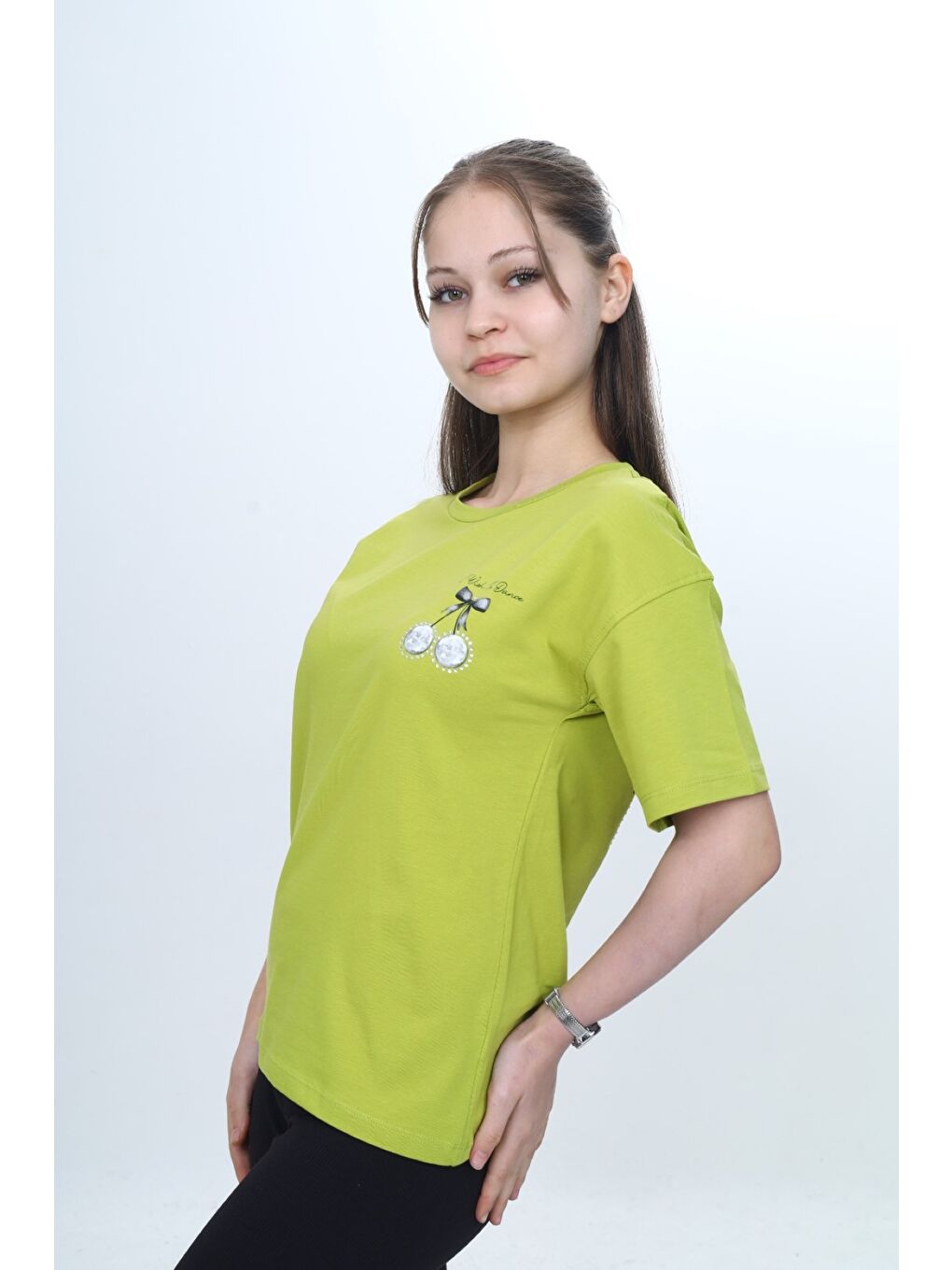 Yeşil Kız Çocuk Bisiklet Yaka Düşük Omuz Kısa Kollu Baskılı Tişört  24973-1
