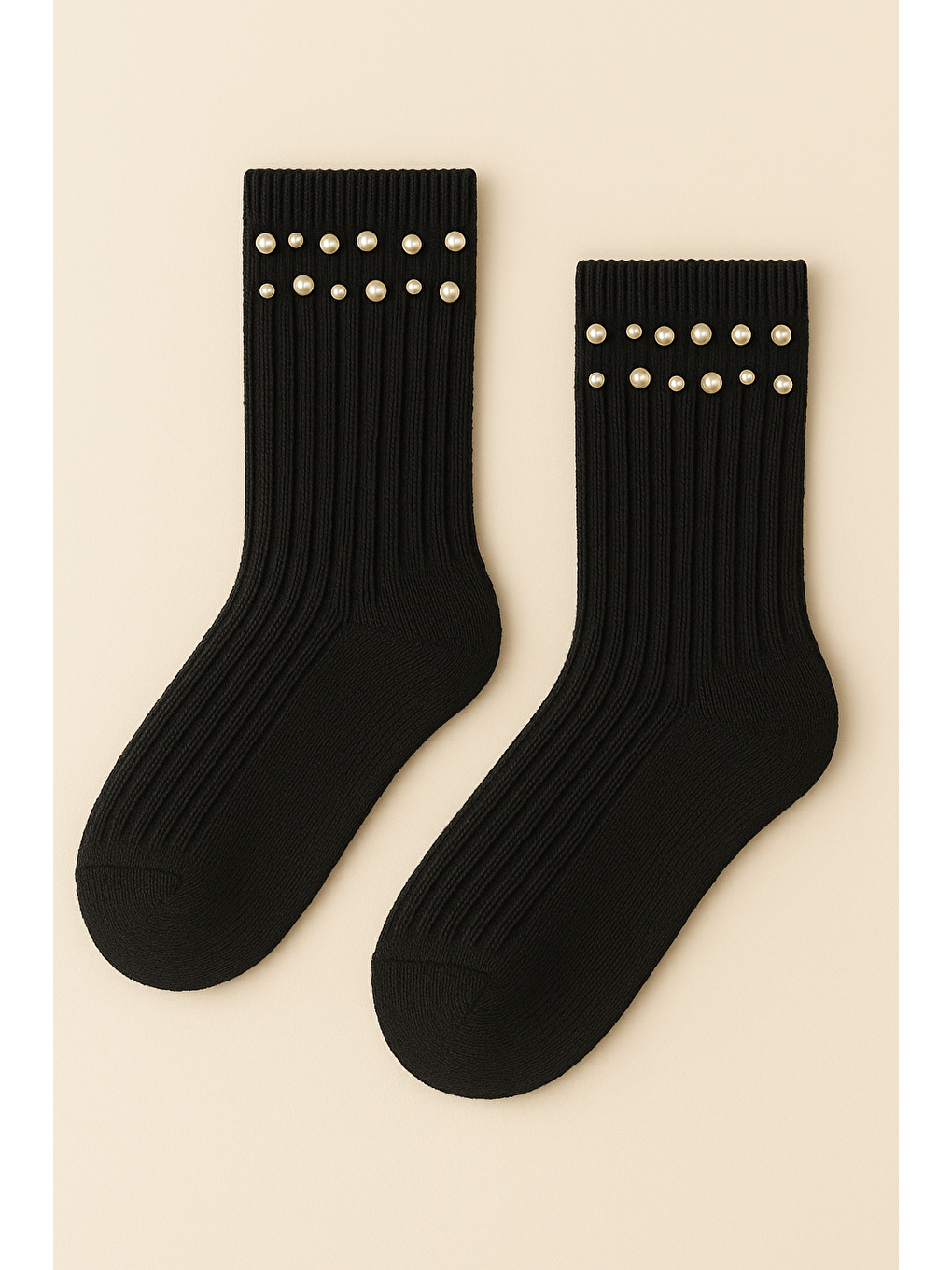Kadın İnci Aksesuarlı Fitilli Soket Çorap Siyah