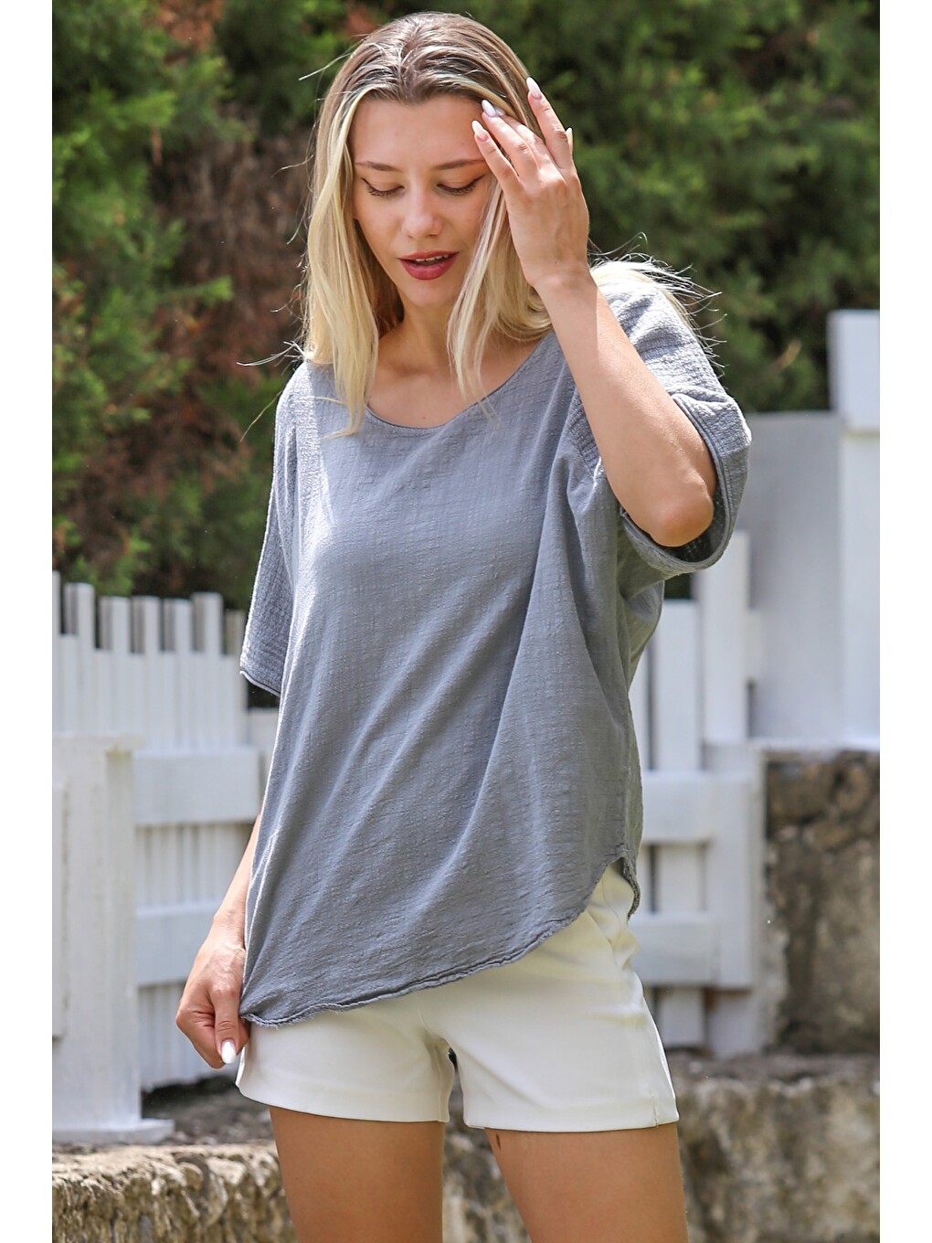 Gri Havuz Yaka Kısa Kol Yıkamalı Dokuma Casual Bluz-1