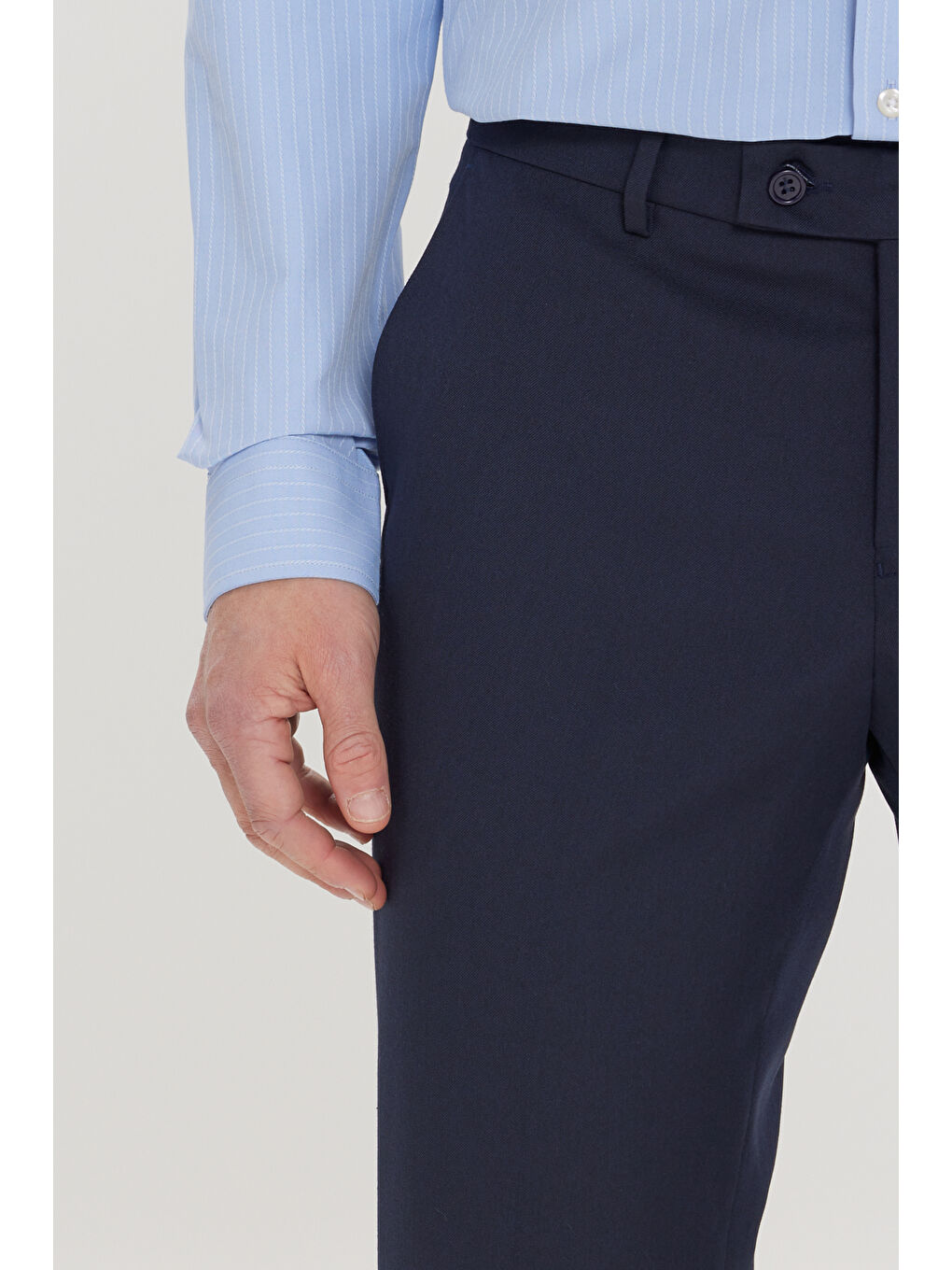 Erkek Lacivert Regular Fit Geniş Kesim Yan Cep Klasik Pantolon-4