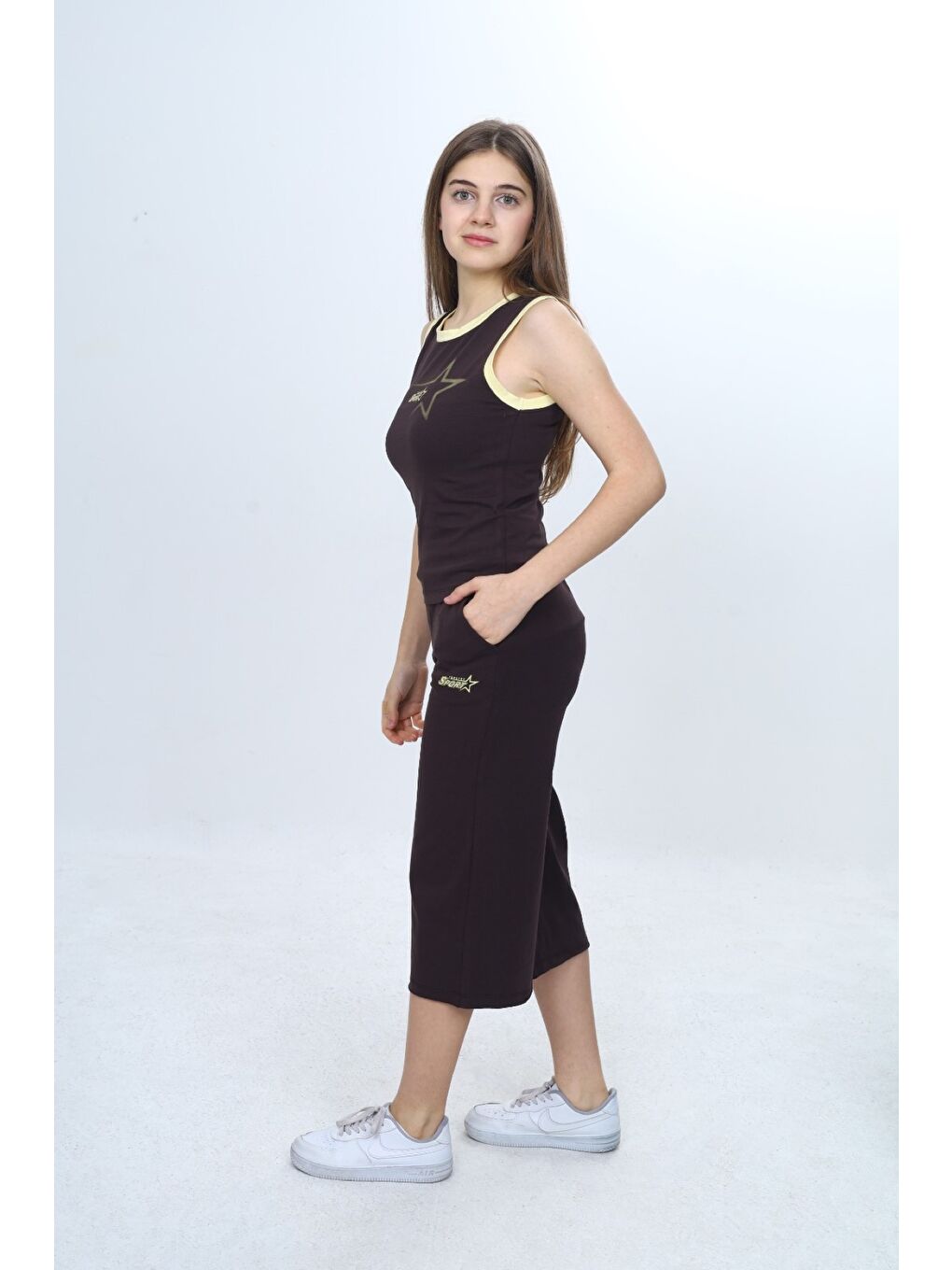 Kahverengi Kız Çocuk 2'li Takım Bisiklet Yaka Baskılı Atlet & Beli Lastikli Bol Paça Baskılı Kapri 24997-3