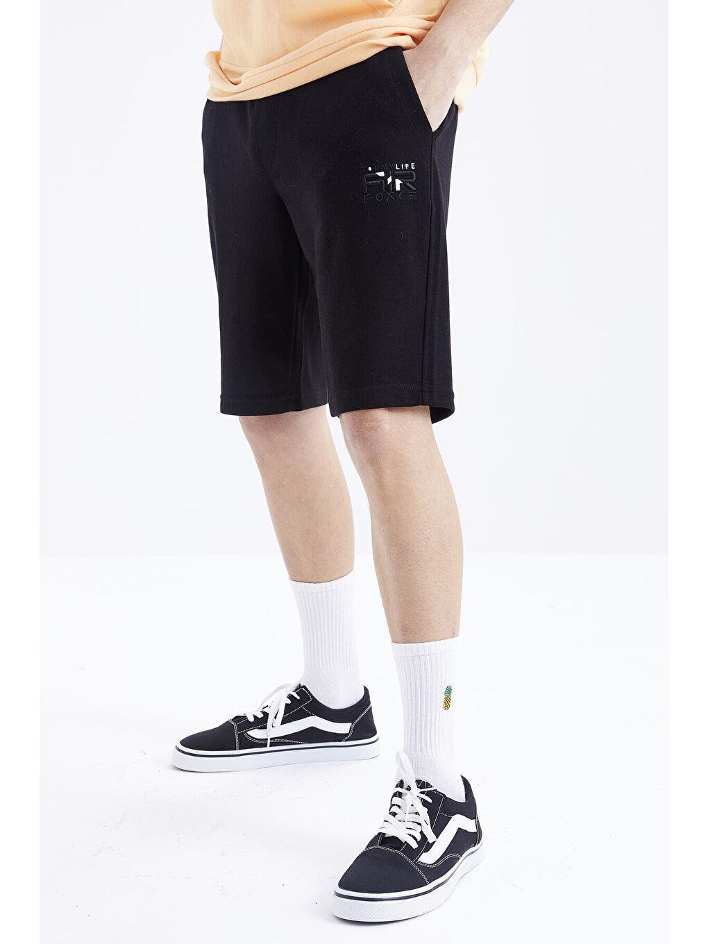 Sarı Kavuniçi   Siyah Nakışlı Kapüşonlu Kanguru Cep Oversize Erkek Şort Takım   85166-3