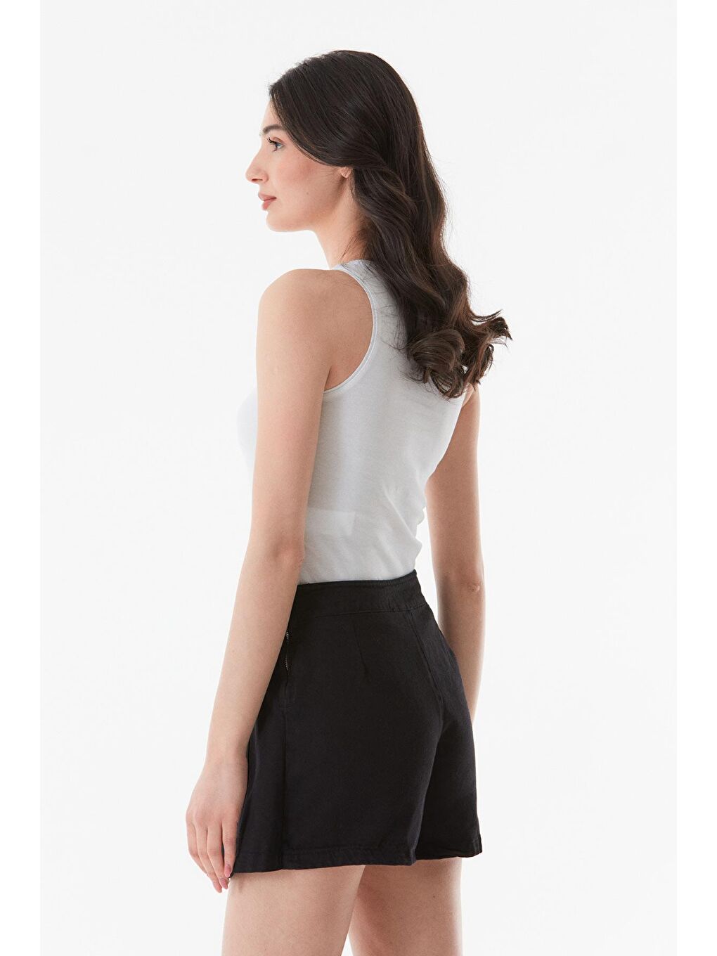 Siyah Basic Kemer Detaylı Yanı Fermuarlı Şort Etek-4