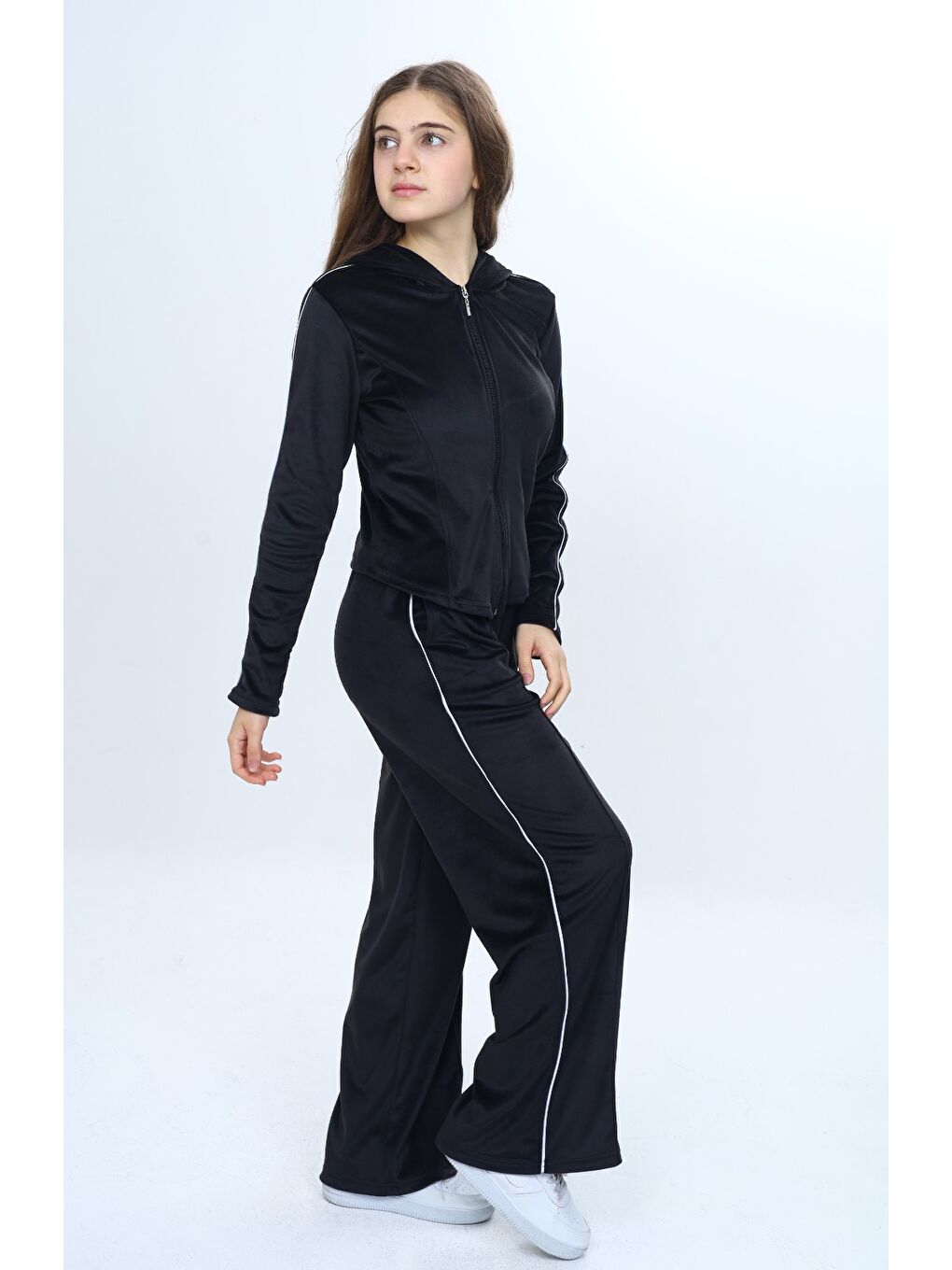 Siyah Kız Çocuk 2'li Takım Fermuarlı Kapüşonlu Cepli Sweatshirt & Beli Lastikli Bol Paça Cepli Eşofman Alt-1