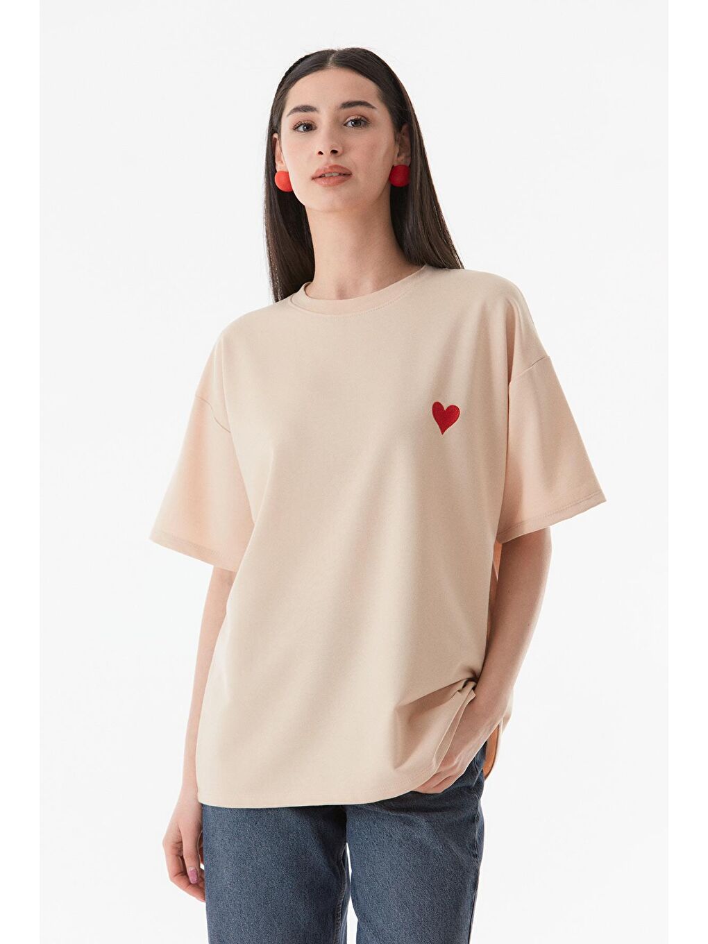 Bej Kalp Nakışlı Oversize Tişört-4