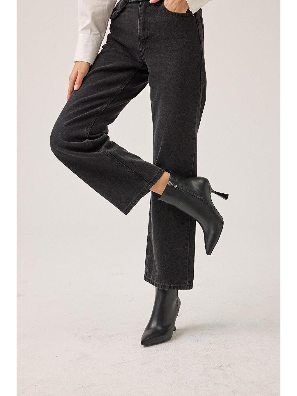 Siyah Kadın Topuklu Bot-1