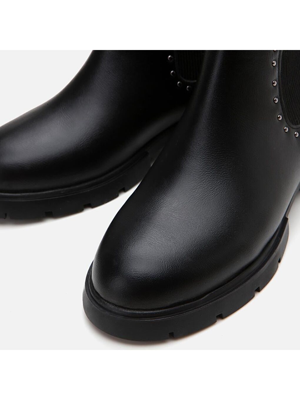 Siyah Kadın Zımbalı Düz Bot-2