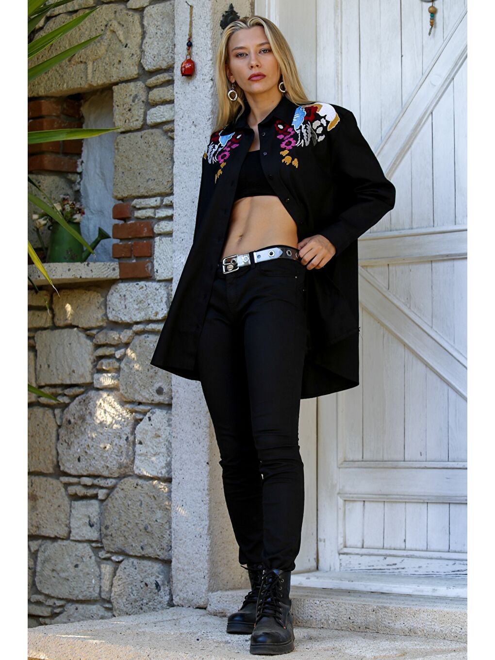 Siyah Uzun Kollu Orta Kalınlıkta Nakışlı Dokuma Long Fit Casual Gömlek Ceket-6