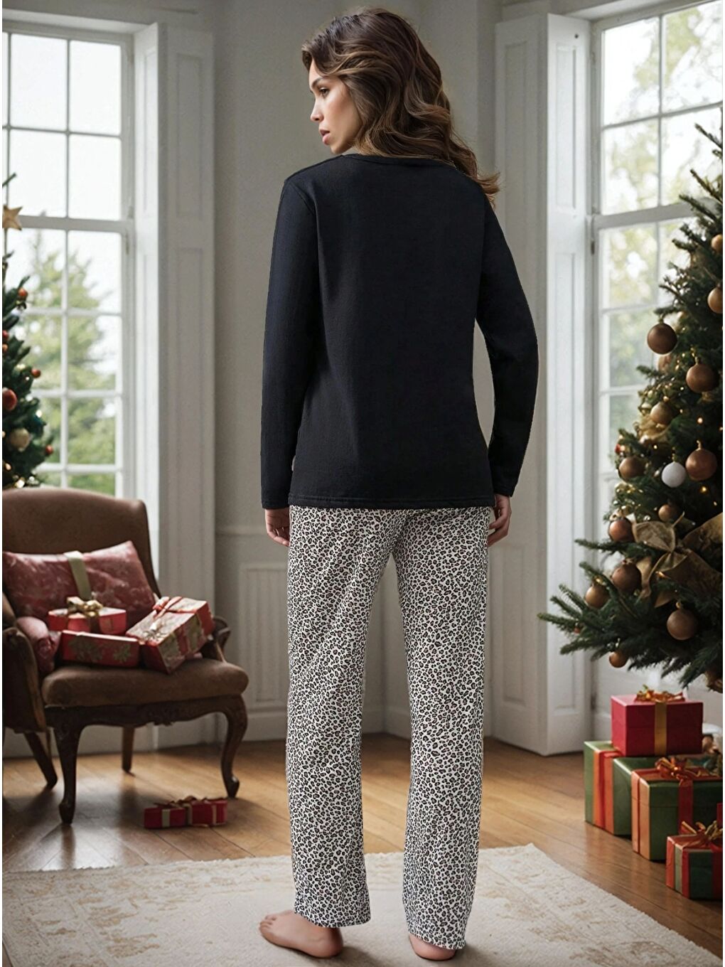 Siyah Şardonlu Yılbaşı Temalı Uzun Kollu Pijama Takımı-2
