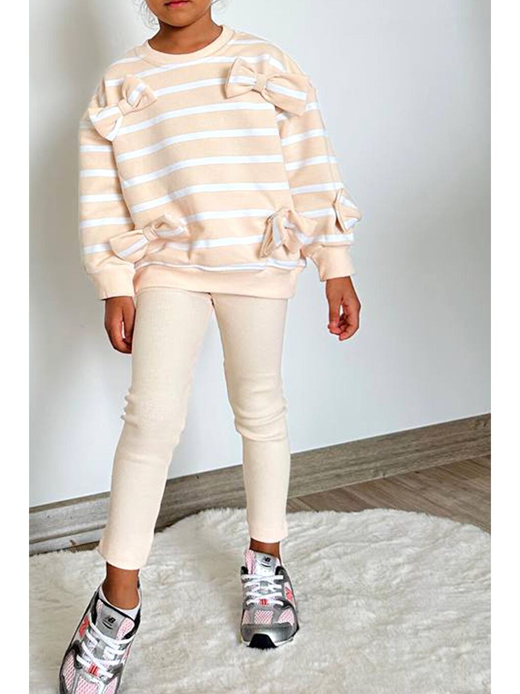 Pembe Kız Çocuk Fiyonk Detaylı 3 İplik Kumaş Pamuklu Alt Üst Takım-1