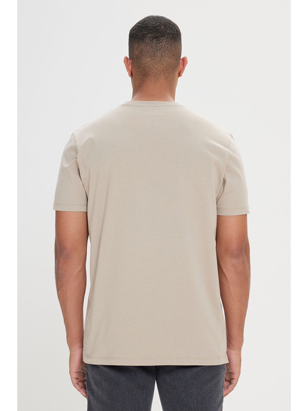 Erkek Bej Comfort Fit Rahat Kesim %100 Pamuk Bisiklet Yaka Tişört-4