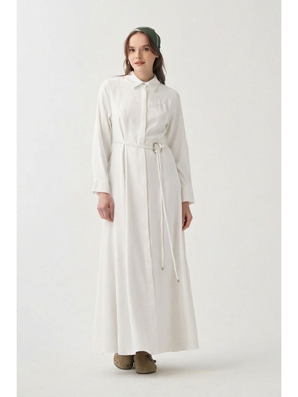 Beyaz-Kemer Detaylı Elbise