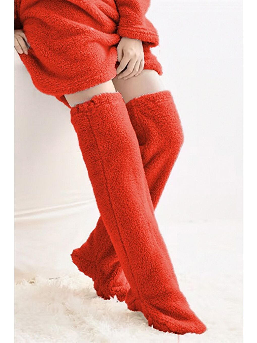 Kırmızı Wellsoft Pelüş Diz Üstü Ev Çorabı Uzun Çorap
