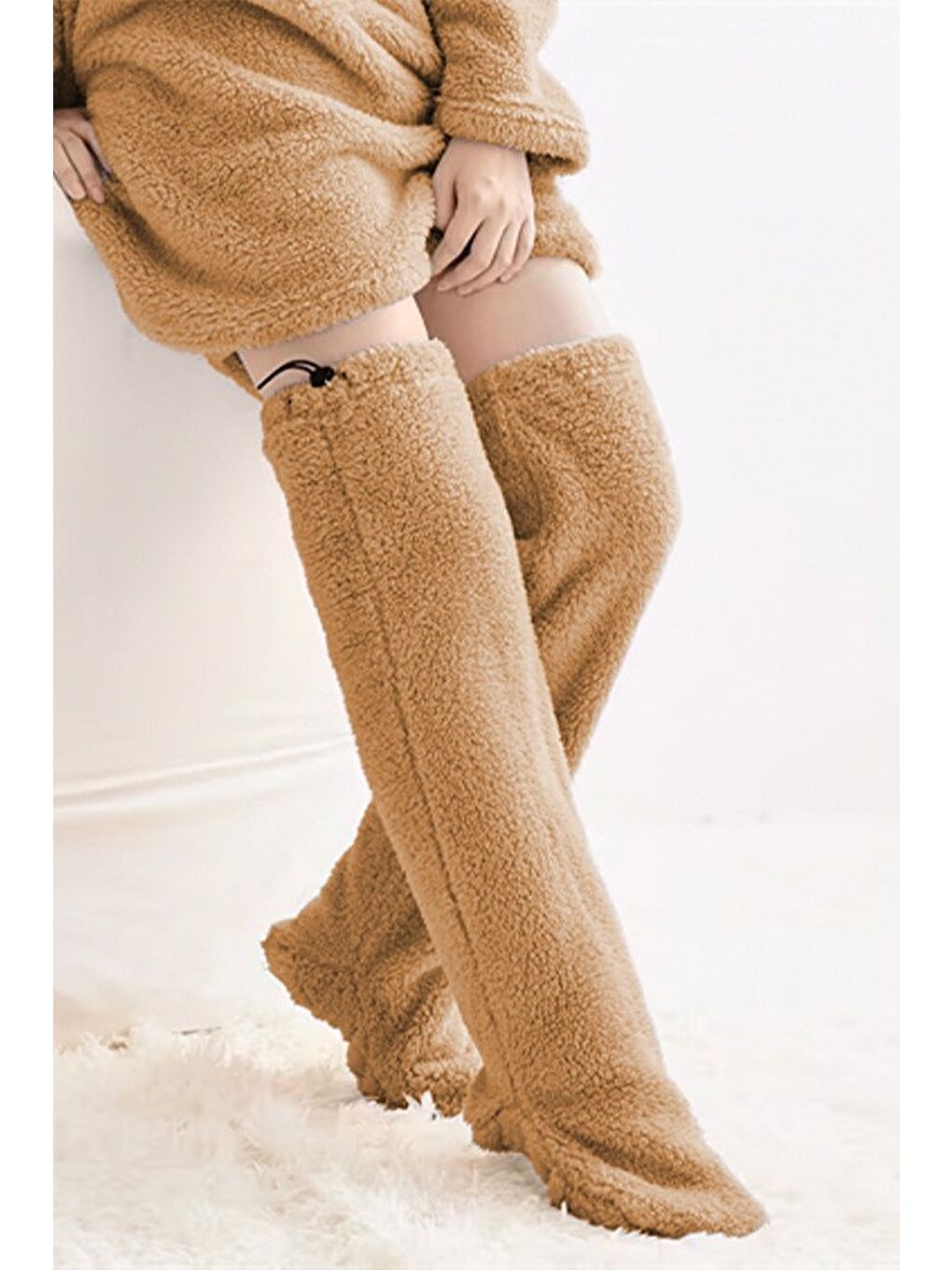 Bej Wellsoft Pelüş Diz Üstü Ev Çorabı Uzun Çorap