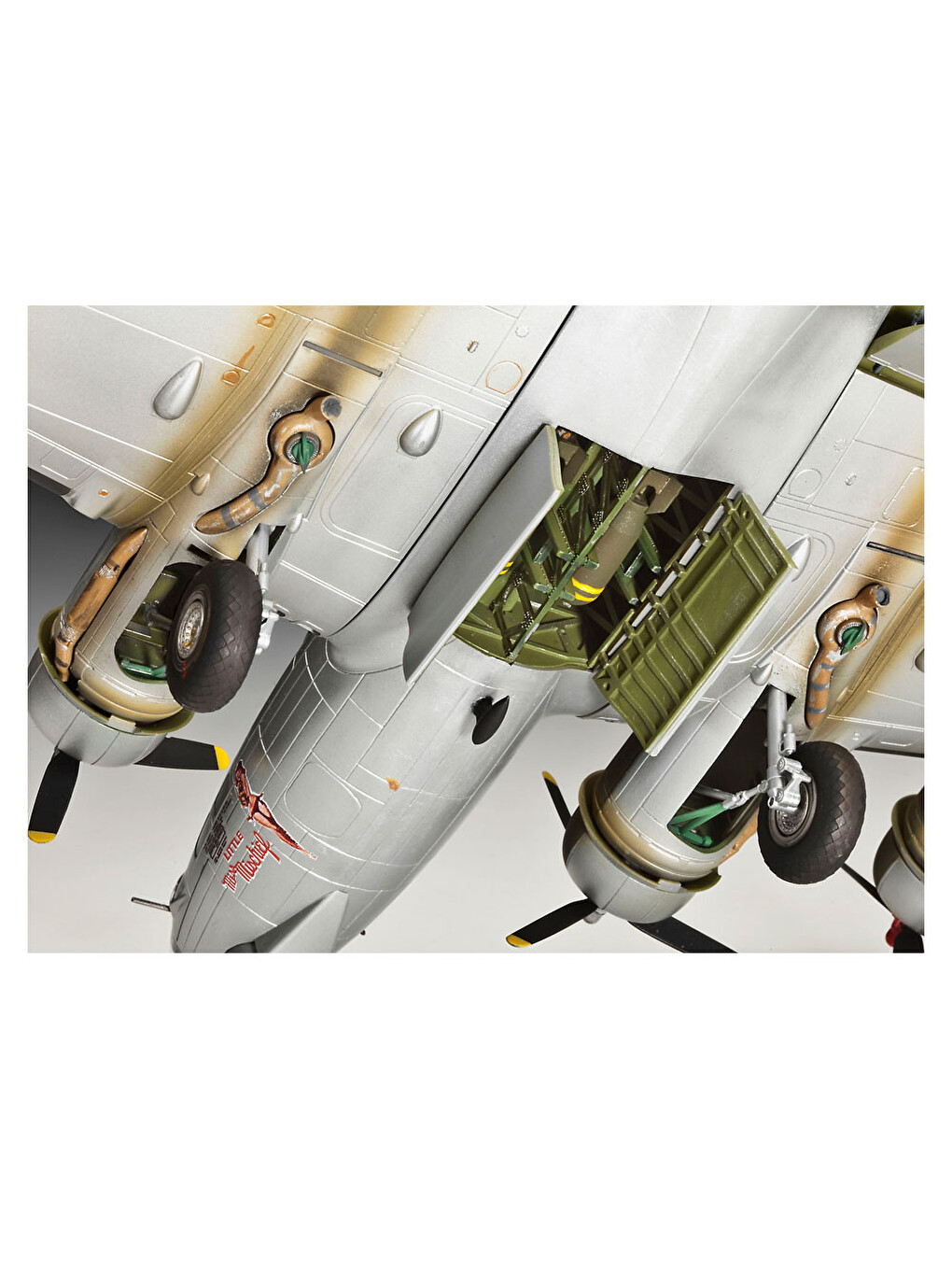 Maket Seti 1:72 B-17g Flying Fortress 4283-3