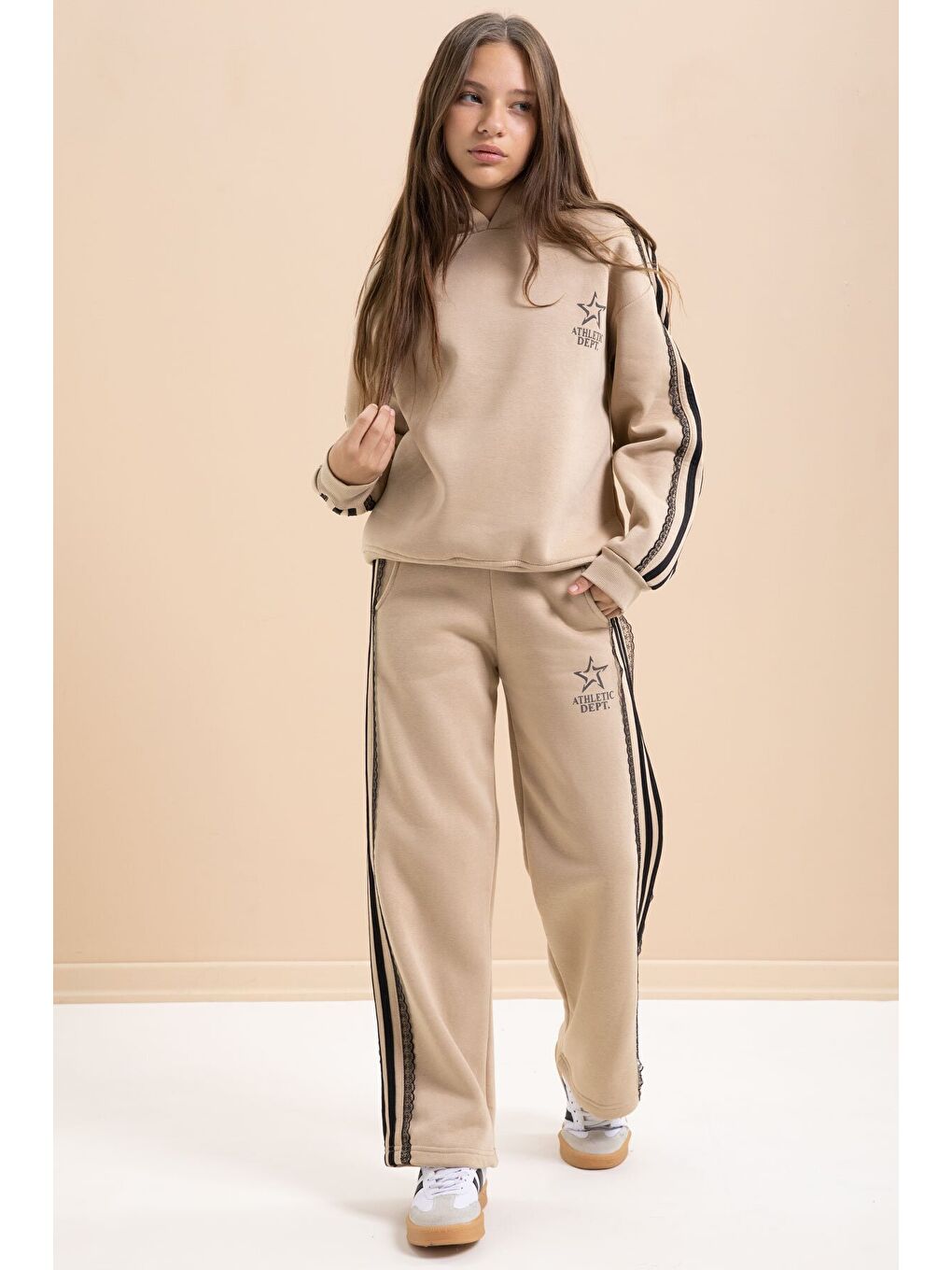 Bej 3 İplik Şardonlu Şeritli Dantel Detaylı Kız Çocuk Kapüşonlu Eşofman Takımı 22723-2