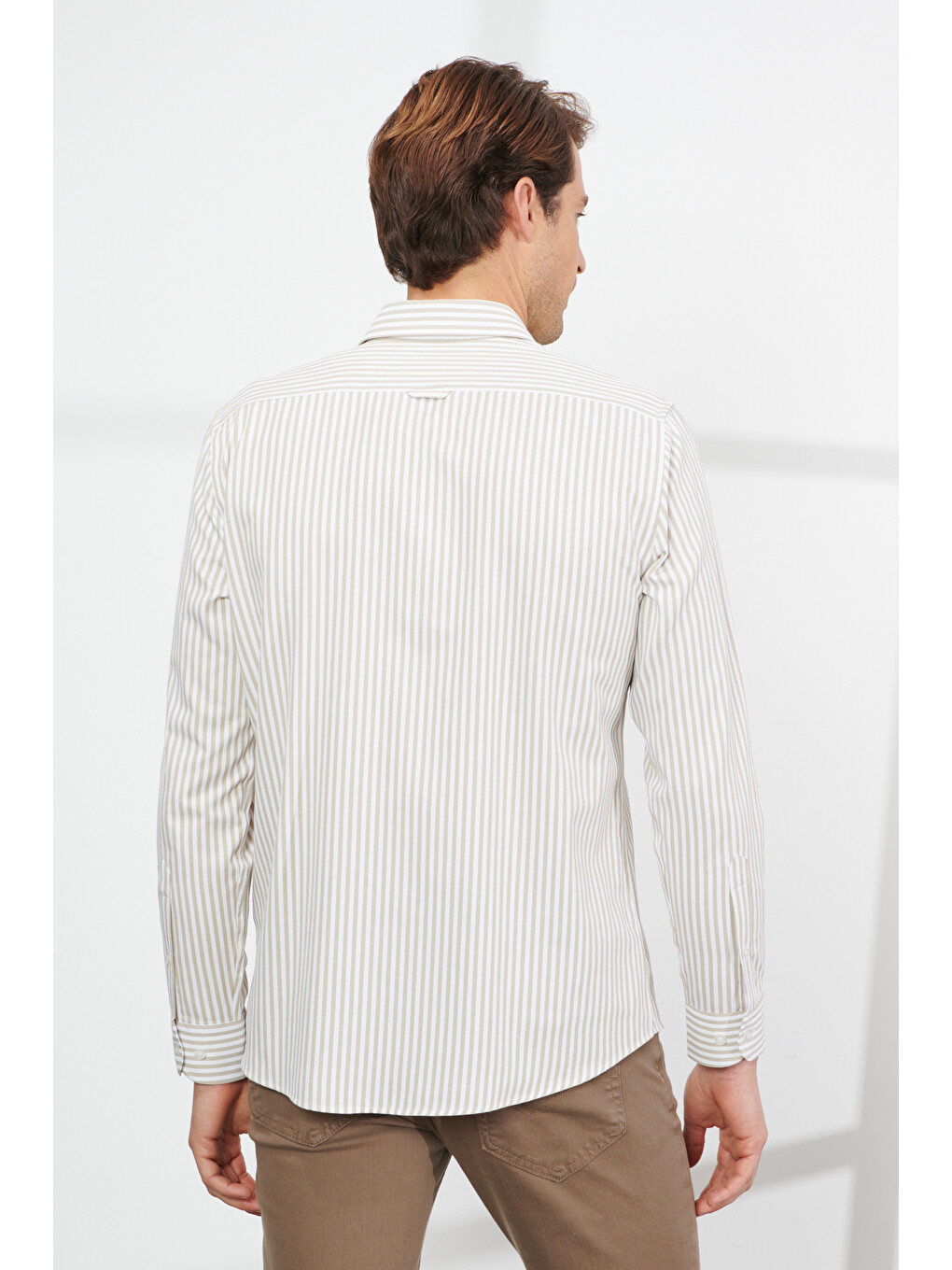 Erkek Beyaz-Bej Slim Fit Dar Kesim Küçük İtalyan Yaka Pamuklu Çizgili Gömlek-6