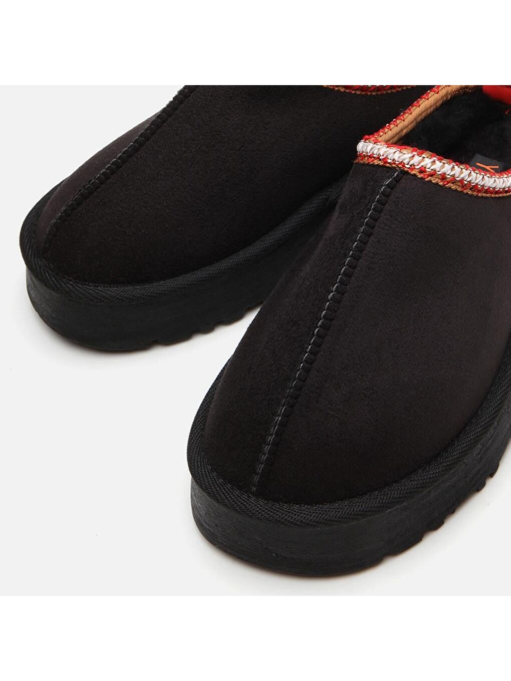 Siyah Kadın Terlik-5