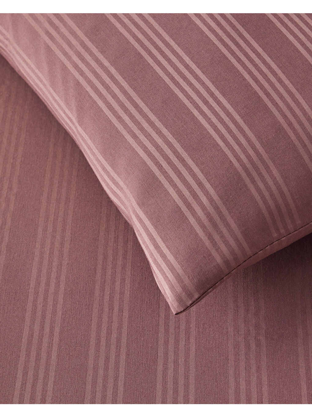 Glossy Kolay Ütülenir Perkal Çift Kişilik Nevresim Takımı 200x220 cm Sisli Mürdüm-3