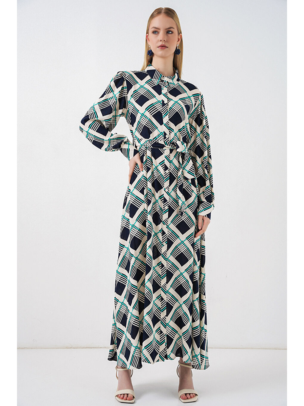 Kadın Boydan Düğmeli Uzun Tesettür Elbise 2588 - F.Lacivert