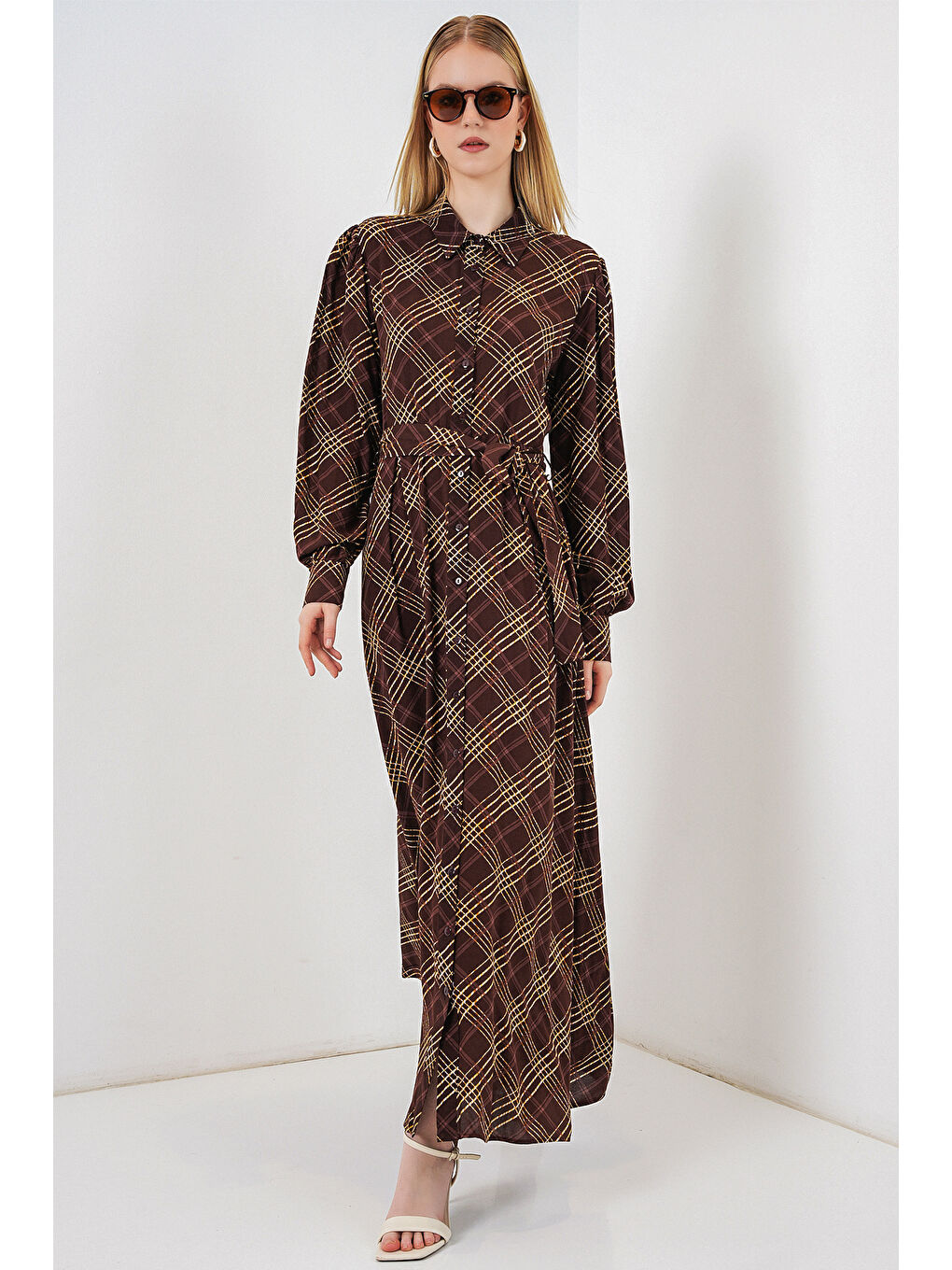 Kadın Boydan Düğmeli Uzun Tesettür Elbise 2588 - Kahverengi-3