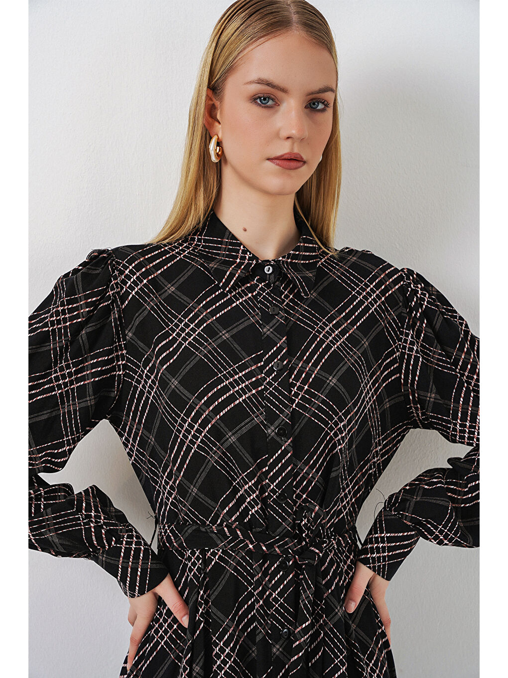 Kadın Boydan Düğmeli Uzun Tesettür Elbise 2588 - D. Siyah-1