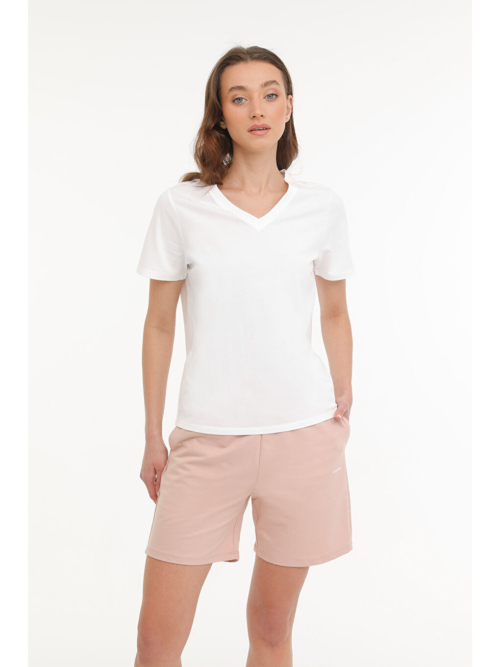 WB V NECK 11SN227 4FX Beyaz Kadın Kısa Kol Tişört