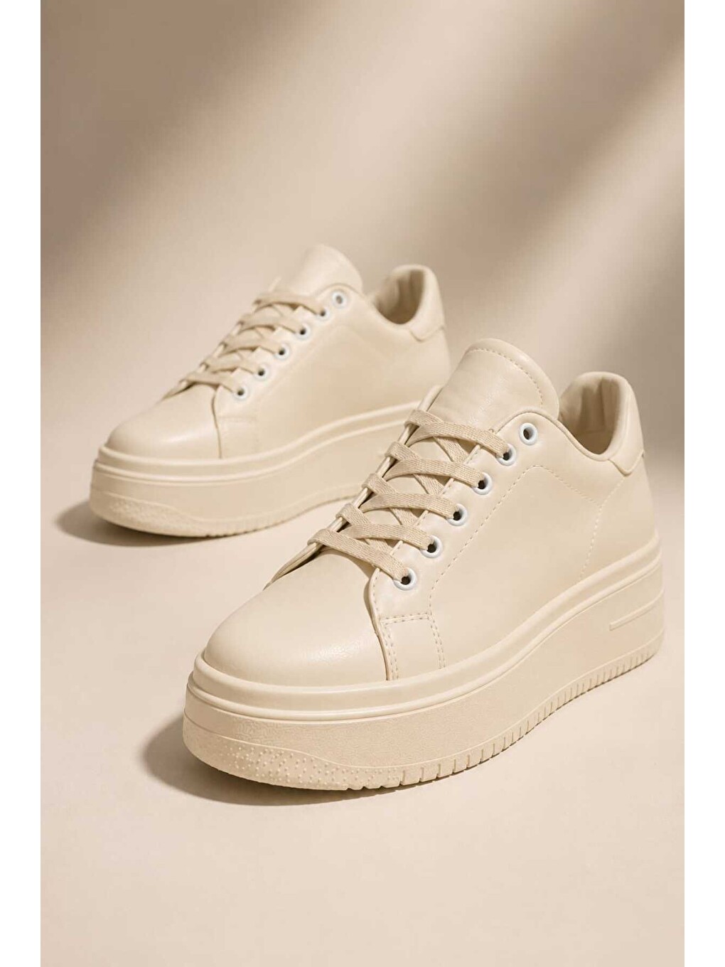 Ekru Kadın 5 Cm Topuklu, Kalın Platform Tabanlı, Bağcıklı Sneaker