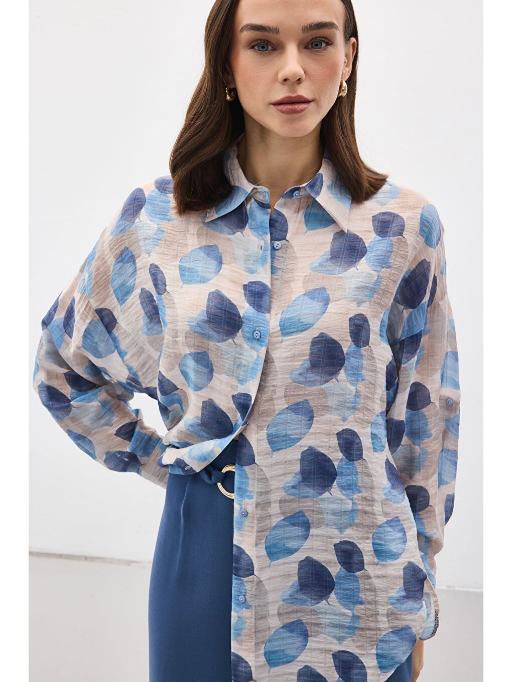 Kolu Katlamalı İnce Gömlek - Mavi-2