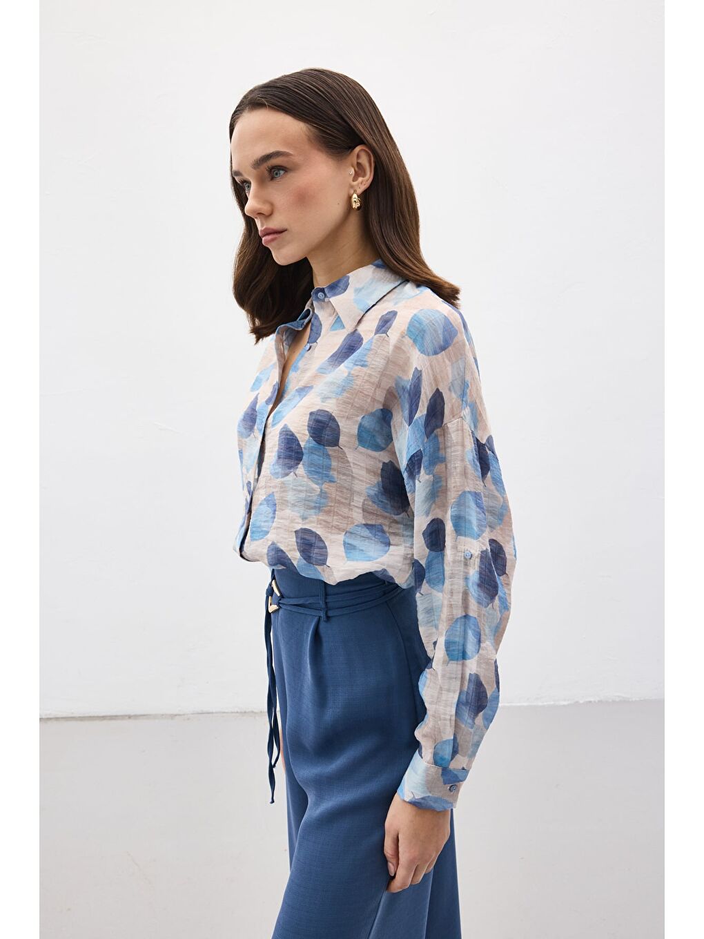 Kolu Katlamalı İnce Gömlek - Mavi-3