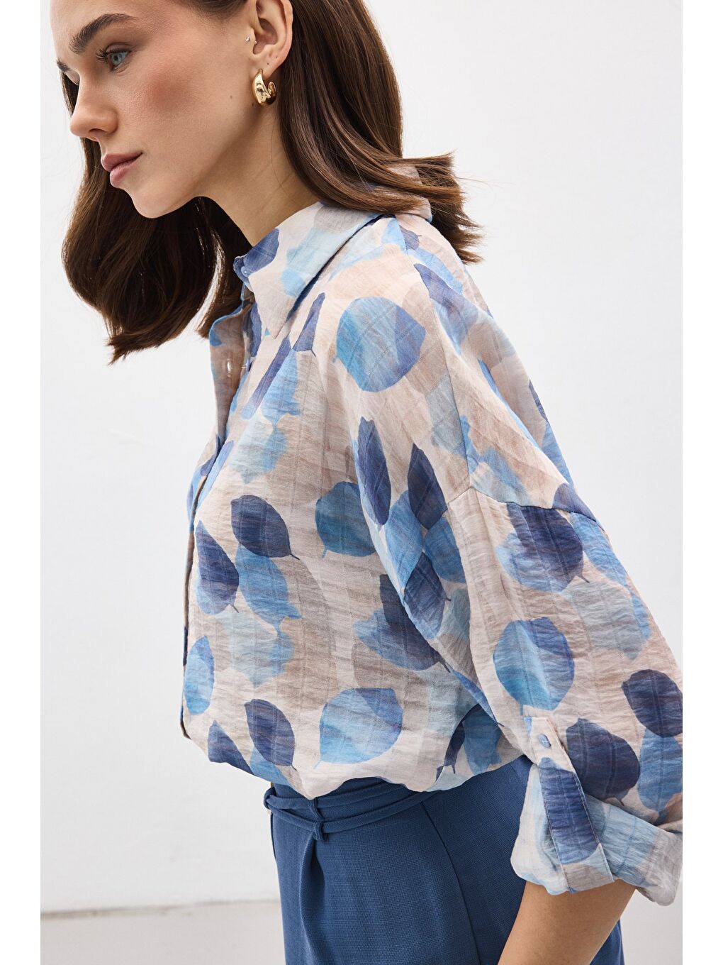 Kolu Katlamalı İnce Gömlek - Mavi-5