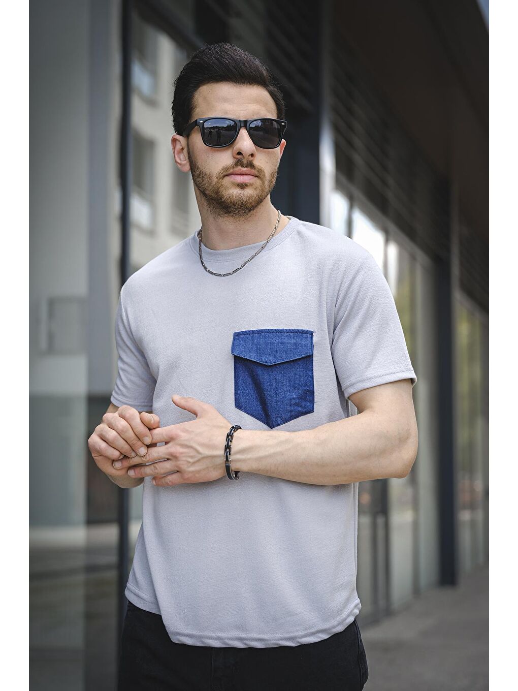 Gri Kapaklı  jean Cepli Erkek Tişört