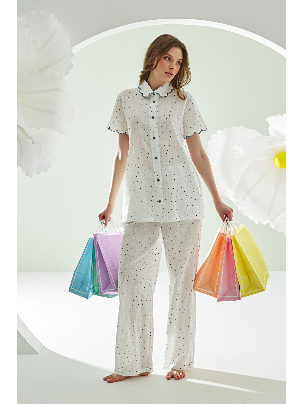 Mavi Puantiyeli Önden Düğmeli Pijama Takımı