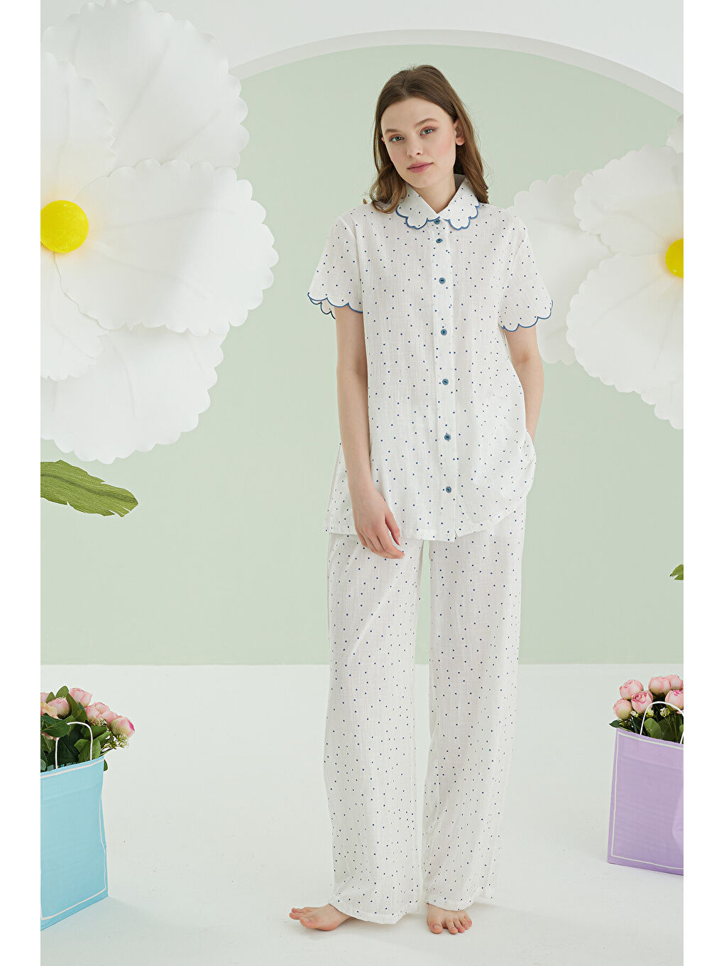 Mavi Puantiyeli Önden Düğmeli Pijama Takımı-1