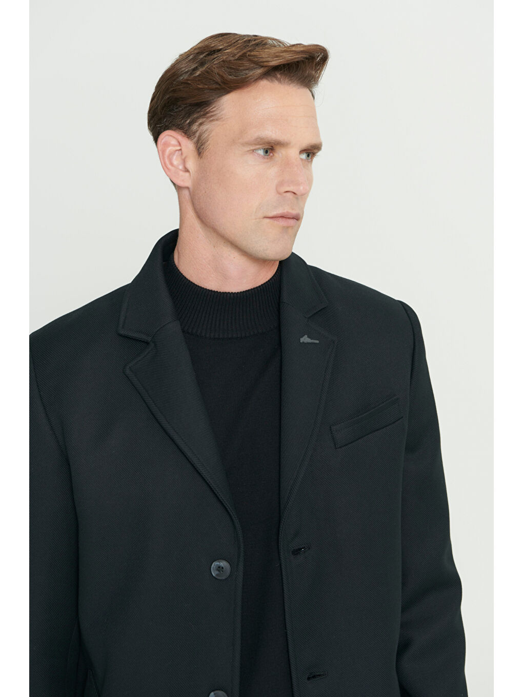 Erkek Siyah Standart Fit Normal Kesim Mono Yaka Desenli Kaban-4