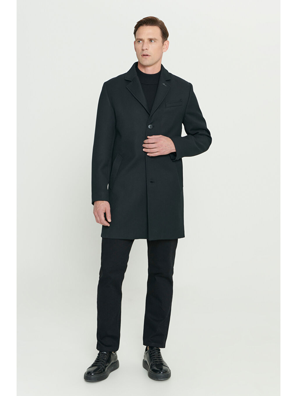 Erkek Siyah Standart Fit Normal Kesim Mono Yaka Desenli Kaban-5