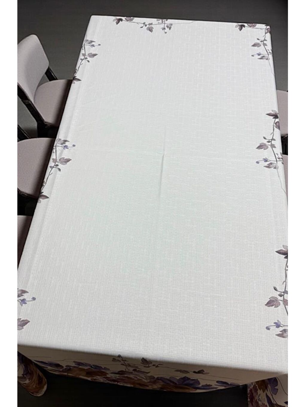 Karışık Florin Dertsiz Masa Örtüsü 150x150 cm-2