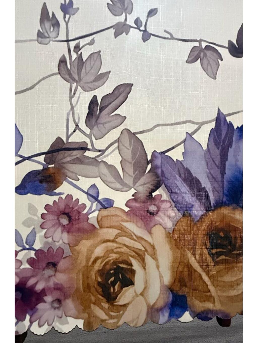 Karışık Florin Dertsiz Masa Örtüsü 150x150 cm-3