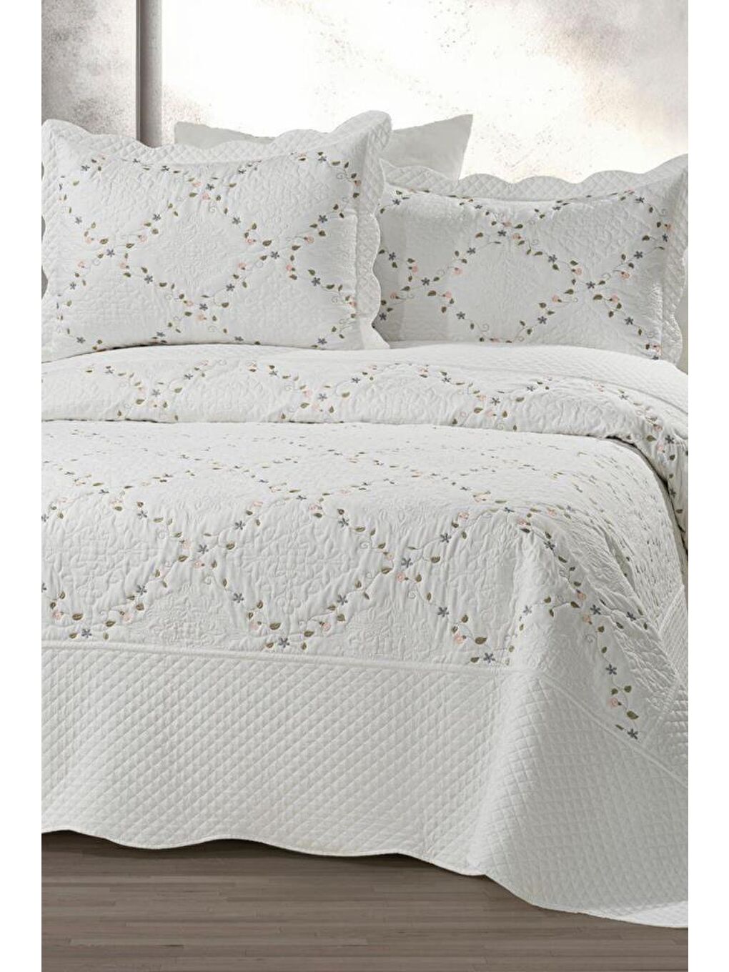 Ekru Mirela Nakışlı %100 Pamuk Çift Kişilik Yatak Örtüsü V2