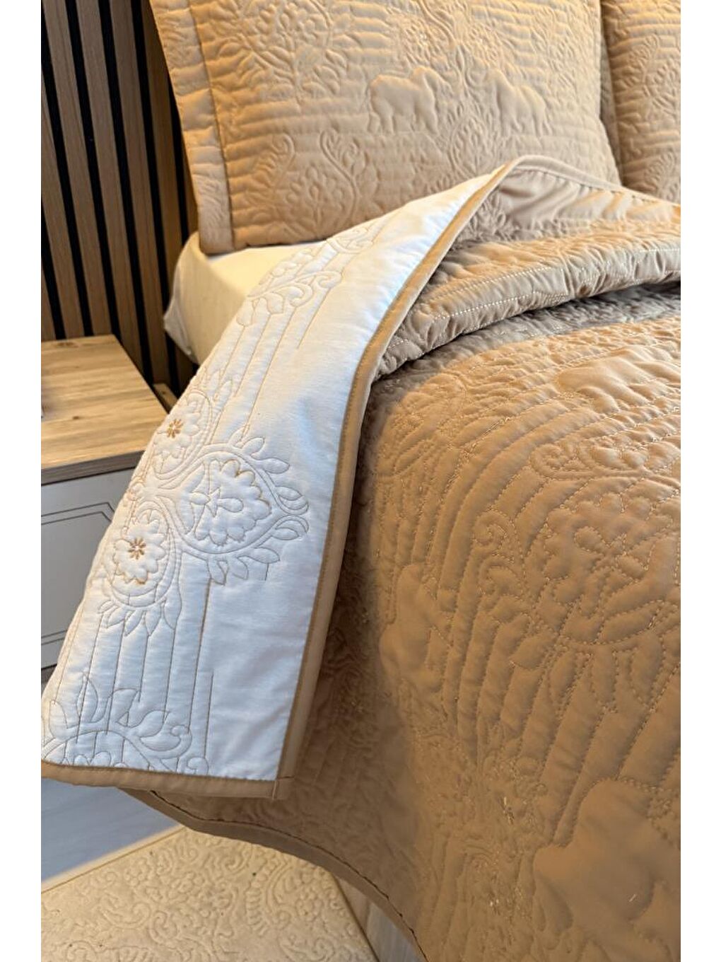 Elevora Çift Taraflı Çift Kişilik Yatak Örtüsü 230x250 Krem Bej-2